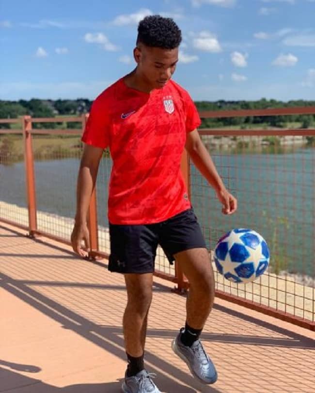 Eliott Brown: Rising TikTok Star's Journey and Achievements