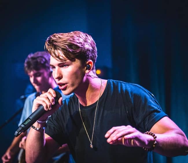 Justin Burke: Rising Social Media Star and Multi-Talented Artist