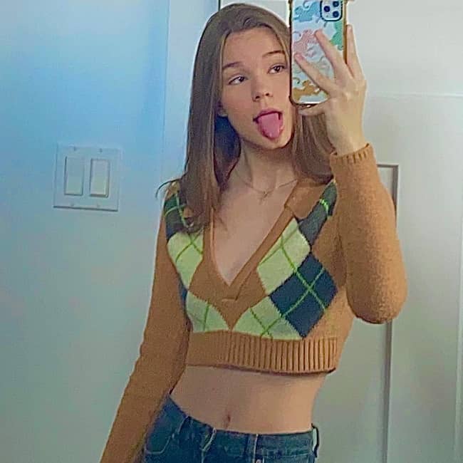 Kellymichalita: The Canadian Digital Creator's Comprehensive Profile