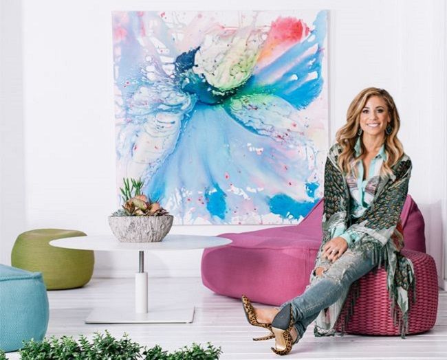 Lana Gomez: Renowned Painter and Life Behind the Canvas