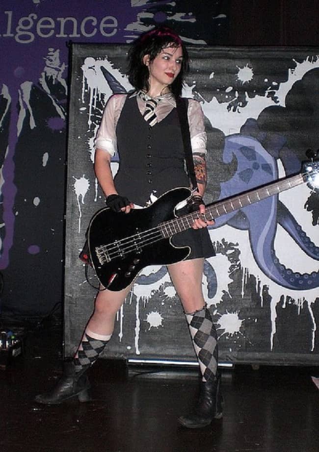 Lyn-Z: A Multifaceted Artist and Musician from Scotland