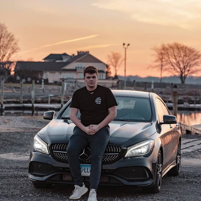 Comprehensive Profile of Twitch Streamer Scoped: Career, Personal Life, and Achievements