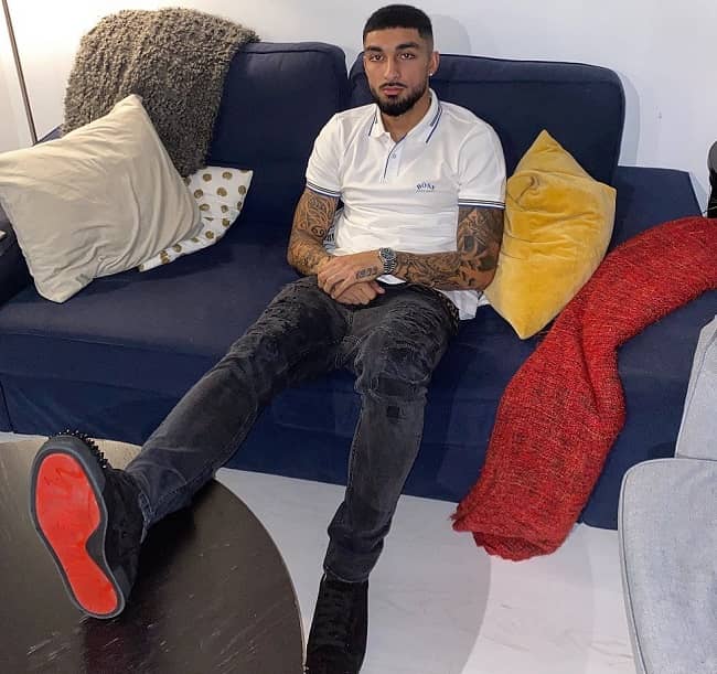 Shaan Hundal: A Comprehensive Look at the Football Star's Journey
