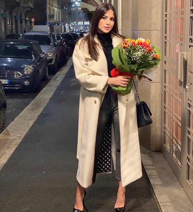 Valentina Del Vecchio: A Glimpse into the Life of an Italian Model and Footballer's Wife