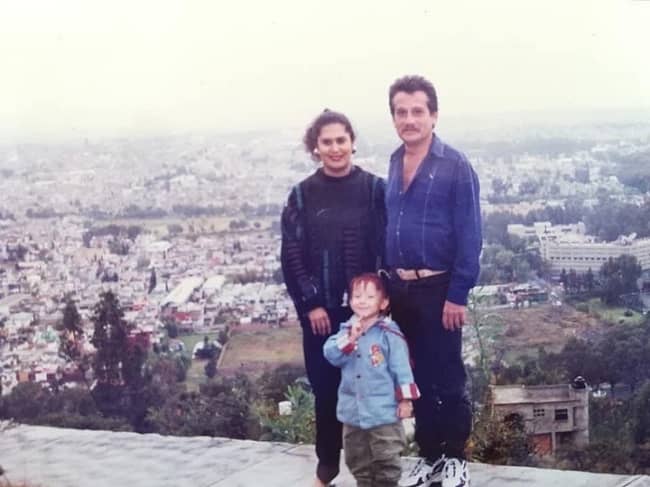 Random Rojo: A Comprehensive Profile of the Mexican Biologist and Social Media Influencer